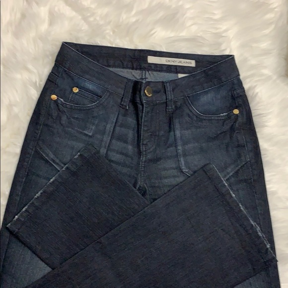 DKNY Jeans size 6 flare. - Picture 3 of 5